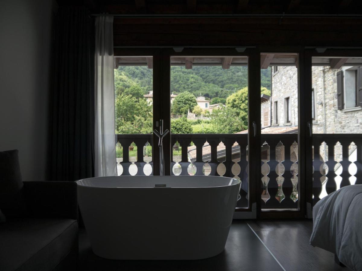 La Terrazza Sulle Vigne B&B Corte Franca Eksteriør bilde