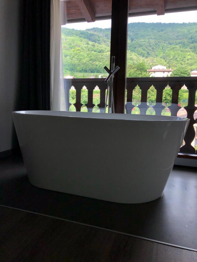 La Terrazza Sulle Vigne B&B Corte Franca Eksteriør bilde