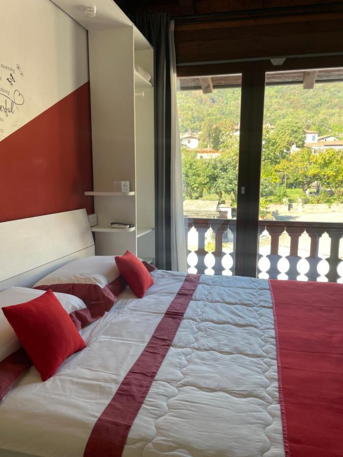 La Terrazza Sulle Vigne B&B Corte Franca Eksteriør bilde