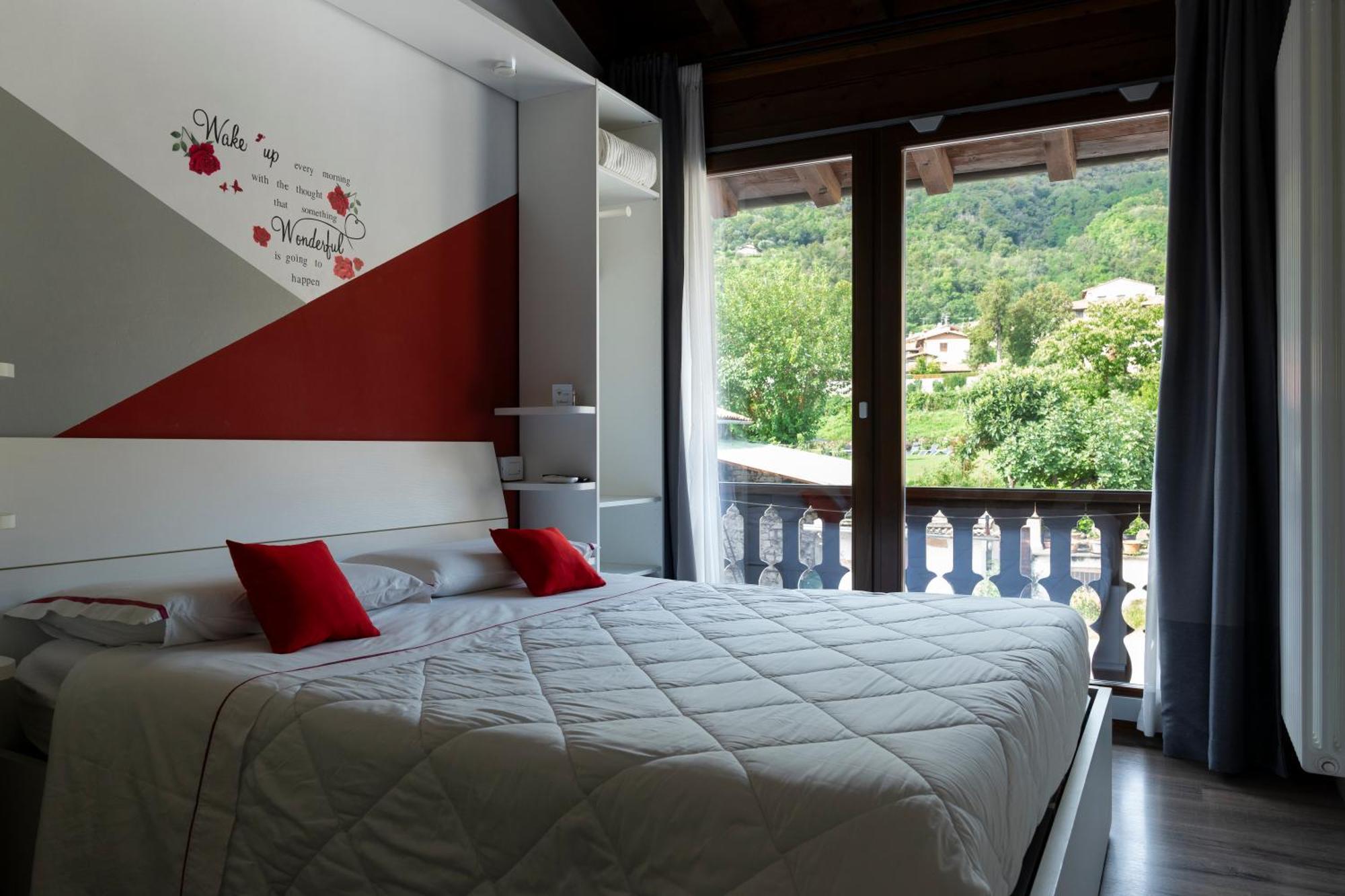 La Terrazza Sulle Vigne B&B Corte Franca Eksteriør bilde
