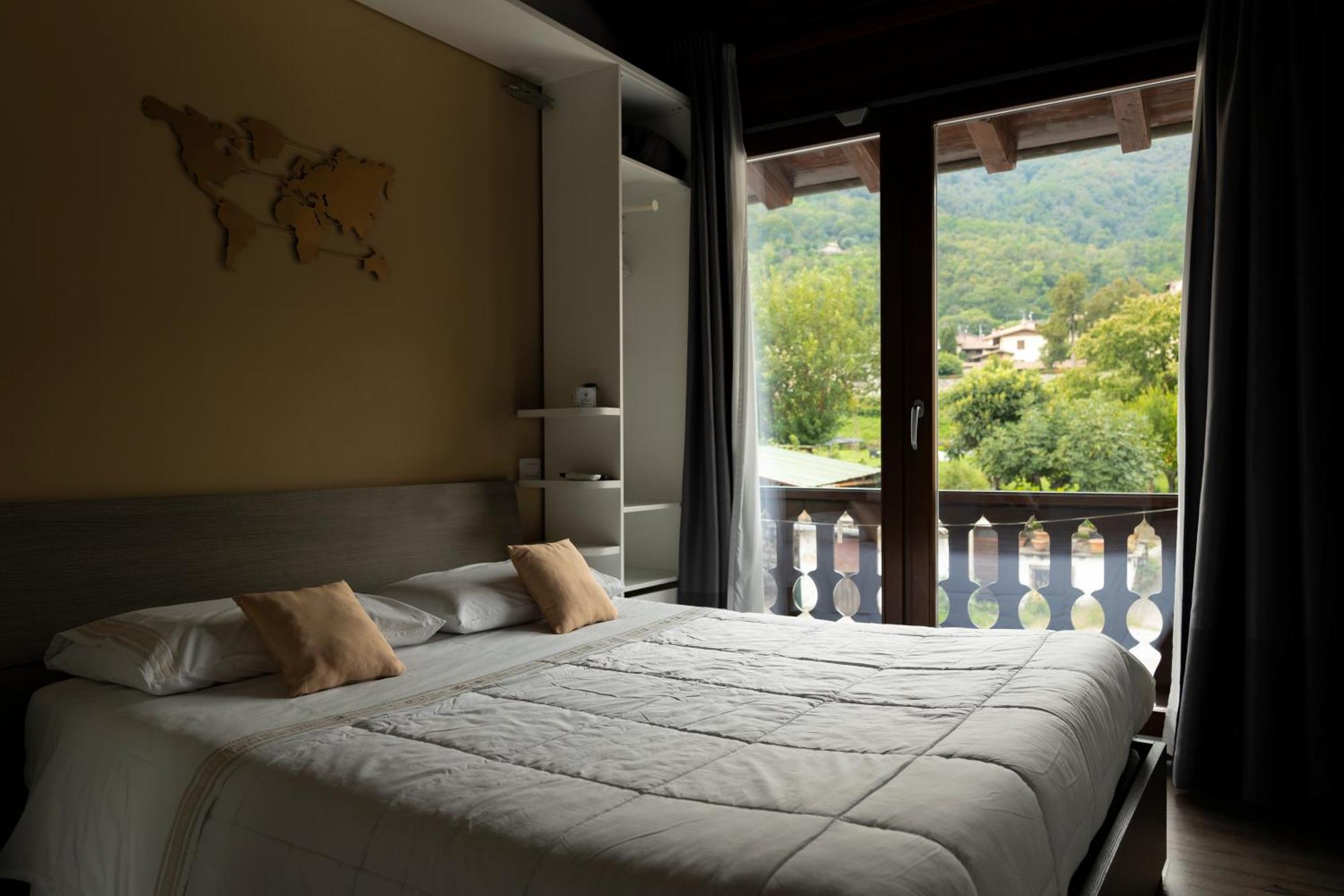 La Terrazza Sulle Vigne B&B Corte Franca Eksteriør bilde