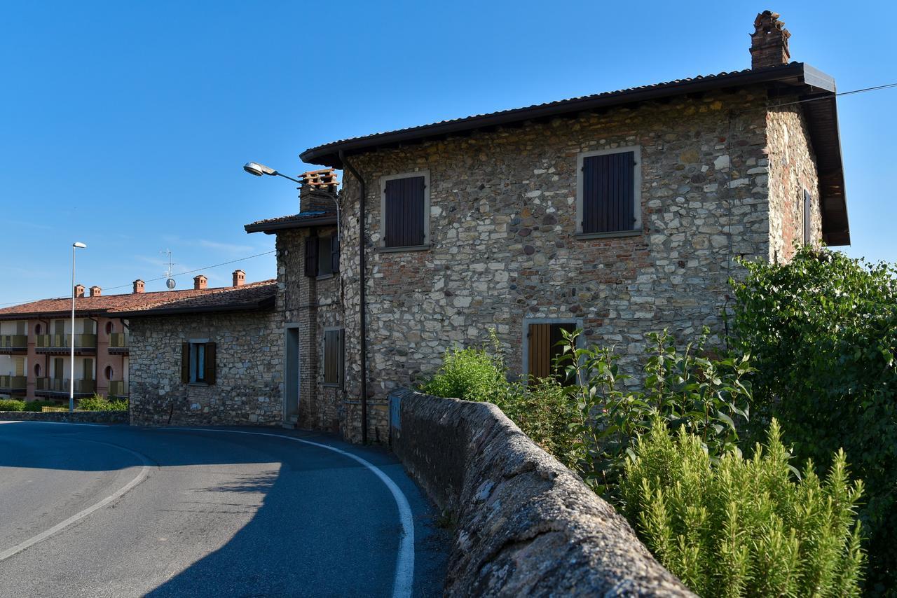 La Terrazza Sulle Vigne B&B Corte Franca Eksteriør bilde