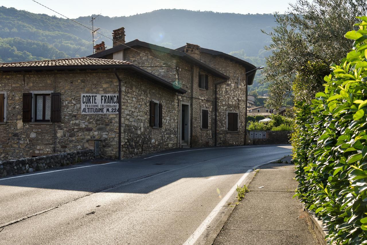 La Terrazza Sulle Vigne B&B Corte Franca Eksteriør bilde