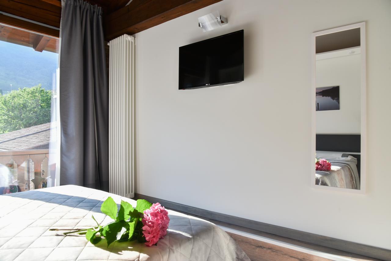 La Terrazza Sulle Vigne B&B Corte Franca Eksteriør bilde